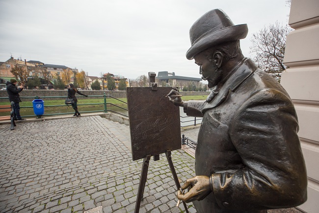 Памятник Игнацу Рошковичу в Ужгороде